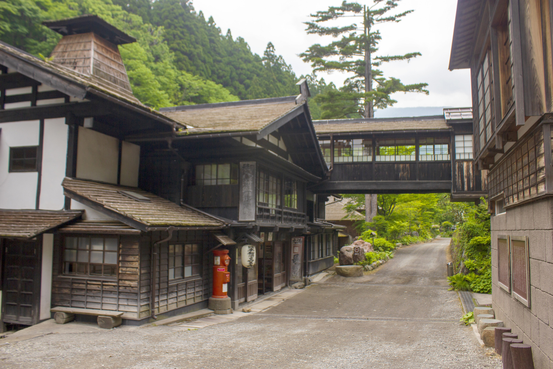 ロードスターに乗って温泉へ行こう 法師温泉長寿館 どこへイキヤスカ